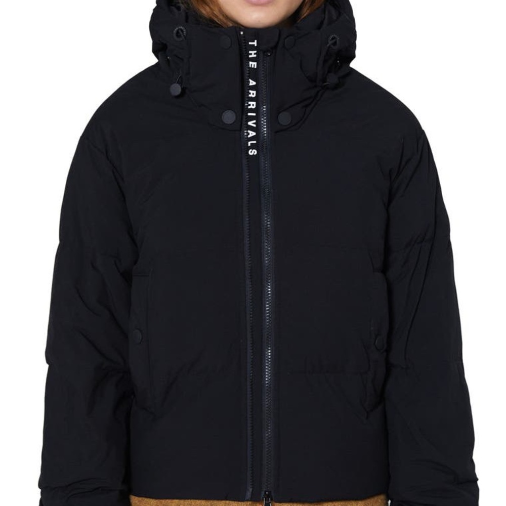 The Arrivals Crop Performance Puffer Jacket Size L